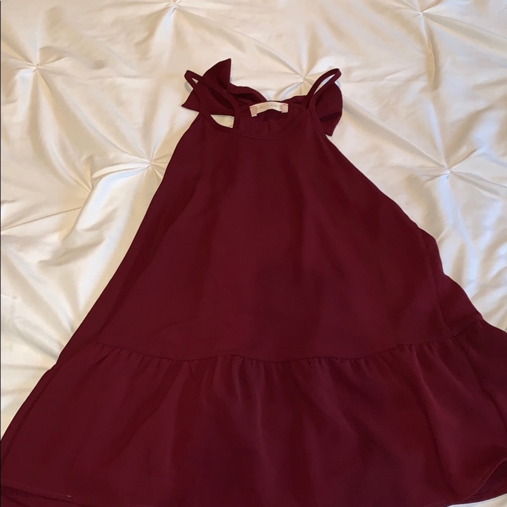 Burgundy bow tank